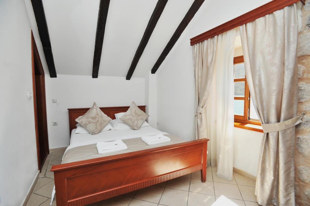 Lady Of The Rocks Apartments Perast Ngoại thất bức ảnh