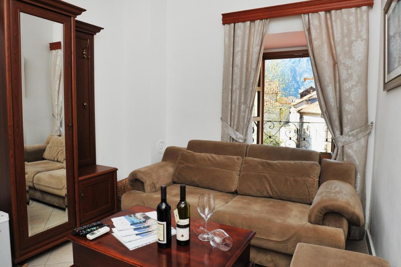 Lady Of The Rocks Apartments Perast Ngoại thất bức ảnh