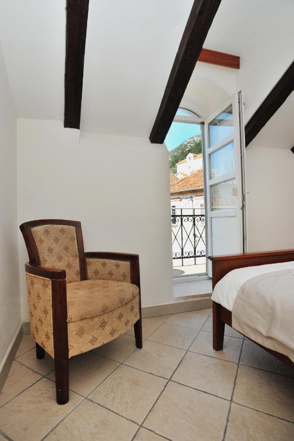 Lady Of The Rocks Apartments Perast Ngoại thất bức ảnh