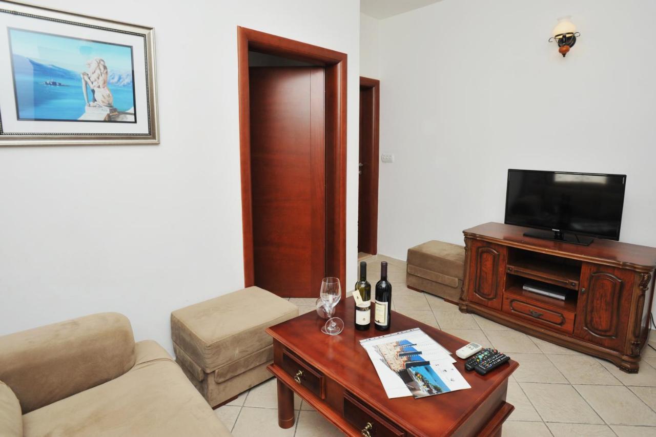 Lady Of The Rocks Apartments Perast Ngoại thất bức ảnh